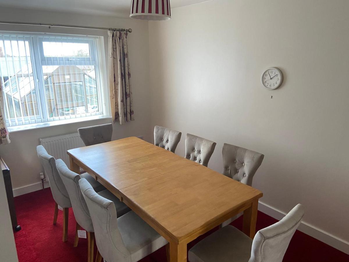 Large 4 Bedroom Home In Boston Spa Village In-Between York, Harrogate And Leeds, Sleeps 9 Ngoại thất bức ảnh