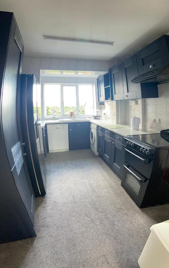 Large 4 Bedroom Home In Boston Spa Village In-Between York, Harrogate And Leeds, Sleeps 9 Ngoại thất bức ảnh