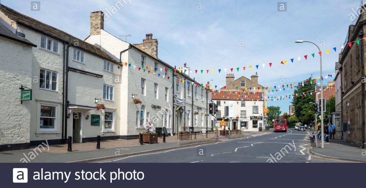 Large 4 Bedroom Home In Boston Spa Village In-Between York, Harrogate And Leeds, Sleeps 9 Ngoại thất bức ảnh