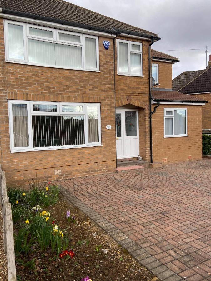 Large 4 Bedroom Home In Boston Spa Village In-Between York, Harrogate And Leeds, Sleeps 9 Ngoại thất bức ảnh